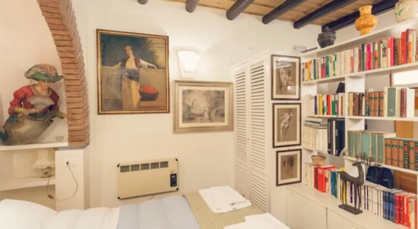 House Monti 1875 Otel Roma 3*,  İtalya