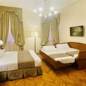 Hotel Dell'opera ***